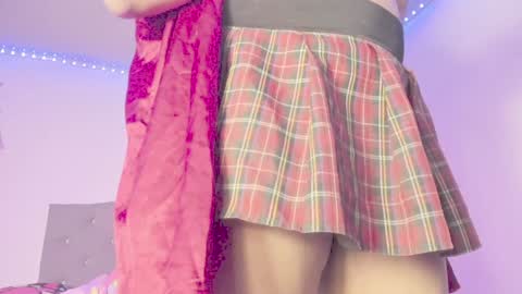 Snapshot of jhoanatrans22 chatting on February 2, 9:51 am jhoanatrans22 online show from February 2, 9:51 am