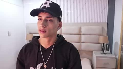 jhoanleandro online show from March 6, 3:25 am