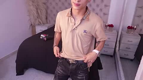 jhoanleandro online show from March 12, 4:18 am