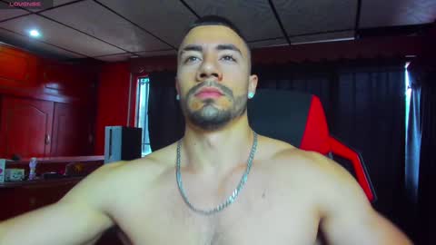 Jhojan Strong  online show from December 1, 9:59 pm