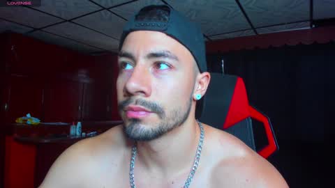 Jhojan Strong  online show from December 5, 8:33 pm