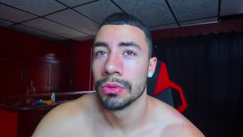 Jhojan Strong  online show from January 3, 9:36 pm