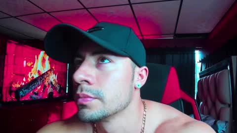 Jhojan Strong  online show from February 6, 7:29 pm