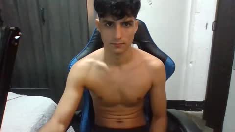 jhon online show from December 7, 1:51 pm