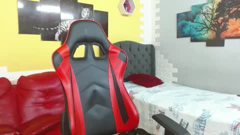 Snapshot of jhon_cooper18 chatting on February 11, 3:39 pm jhost online show from February 11, 3:39 pm