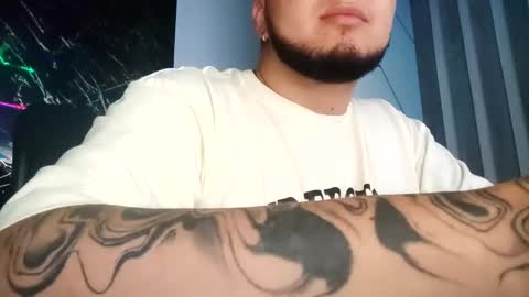 Snapshot of jhon_gottti chatting on January 11, 11:24 pm jhon online show from January 11, 11:24 pm