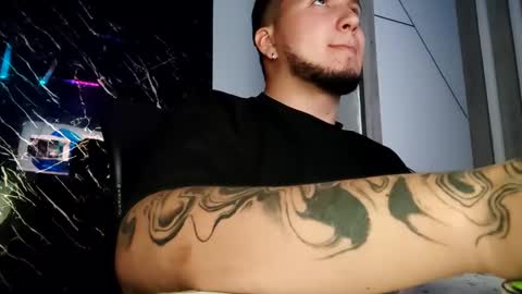 Snapshot of jhon_gottti chatting on January 19, 5:37 am jhon online show from January 19, 5:37 am