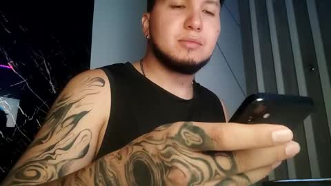 Snapshot of jhon_gottti chatting on January 22, 5:05 am jhon online show from January 22, 5:05 am