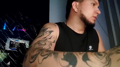 Snapshot of jhon_gottti chatting on February 1, 7:26 am jhon online show from February 1, 7:26 am