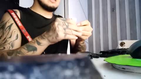 Snapshot of jhon_gottti chatting on February 16, 5:48 am jhon online show from February 16, 5:48 am