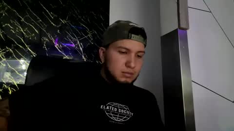 Snapshot of jhon_gottti chatting on November 19, 3:28 am jhon online show from November 19, 3:28 am