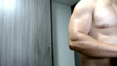 Snapshot of jhon_walkersky chatting on July 23, 2:20 am jhon_walkersky online show from July 23, 2:20 am
