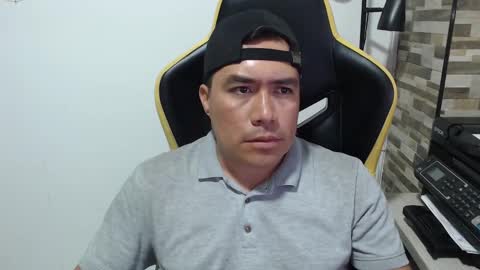 Snapshot of jhonatan_morales_s chatting on October 7, 11:46 pm jhonatan_morales_s online show from October 7, 11:46 pm