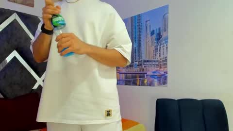 Snapshot of jhonny_flames7 chatting on February 24, 8:07 pm jhonny online show from February 24, 8:07 pm