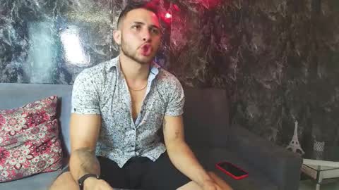 Snapshot of jhonny_flames7 chatting on February 26, 8:19 pm jhonny online show from February 26, 8:19 pm