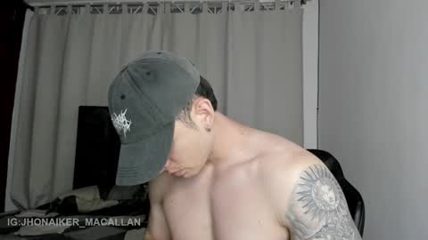 Jhonaiker online show from March 18, 10:57 pm