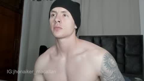 Snapshot of jhonny_macallan chatting on June 24, 5:17 am Jhonaiker online show from June 24, 5:17 am