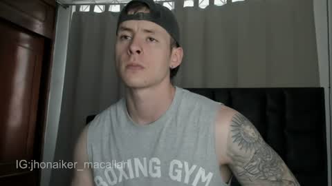 Snapshot of jhonny_macallan chatting on July 3, 9:21 pm Jhonaiker online show from July 3, 9:21 pm