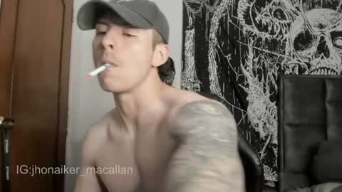 Snapshot of jhonny_macallan chatting on July 16, 3:12 am Jhonaiker online show from July 16, 3:12 am