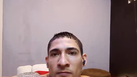 jhonny_thes28 online show from January 18, 5:33 am