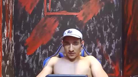 jhonny_thes28 online show from April 10, 1:11 am