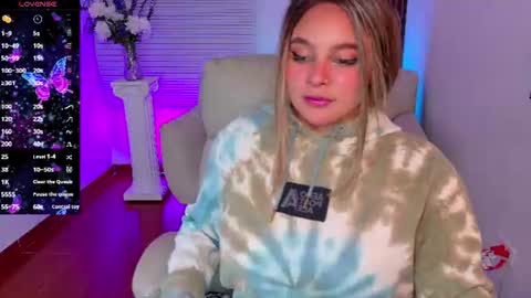Snapshot of jhonson_karla chatting on June 23, 2:15 pm jhonson_karla online show from June 23, 2:15 pm