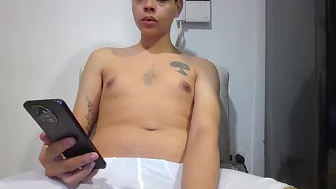 Snapshot of jhony_fucker chatting on February 6, 8:18 am jhony_fucker online show from February 6, 8:18 am