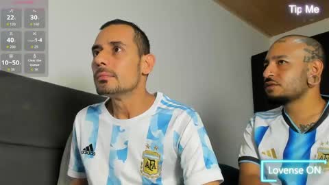 Snapshot of jhonyalzate chatting on May 17, 3:04 am Jhony Alzate online show from May 17, 3:04 am