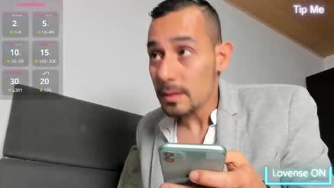 Snapshot of jhonyalzate chatting on July 3, 2:07 am Jhony Alzate online show from July 3, 2:07 am