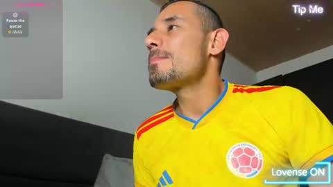 Snapshot of jhonyalzate chatting on July 4, 11:55 pm Jhony Alzate online show from July 4, 11:55 pm