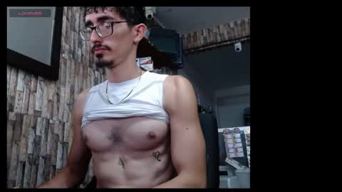 jhosuamoore2 online show from April 18, 7:58 pm