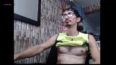 Snapshot of jhosuamoore2 chatting on July 8, 12:20 pm jhosuamoore2 online show from July 8, 12:20 pm