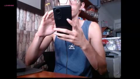 Snapshot of jhosuamoore2 chatting on July 17, 11:50 am jhosuamoore2 online show from July 17, 11:50 am