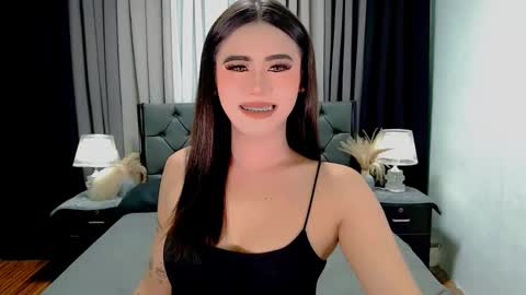 Snapshot of jhuliana_and_charles_room chatting on April 23, 11:40 pm jhuliana_and_charles_room online show from April 23, 11:40 pm
