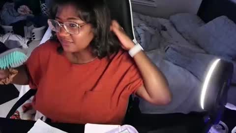 Snapshot of jigglypineapples chatting on September 21, 6:04 am goldenbaby online show from September 21, 6:04 am