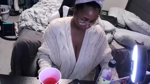 Snapshot of jigglypineapples chatting on September 26, 1:20 am goldenbaby online show from September 26, 1:20 am