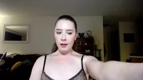 Snapshot of jillpillpdx chatting on February 12, 5:13 am Jill Pill online show from February 12, 5:13 am