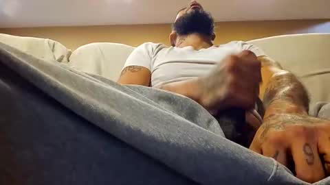 Snapshot of jillyjang202 chatting on November 7, 6:52 pm HoopersRelease online show from November 7, 6:52 pm