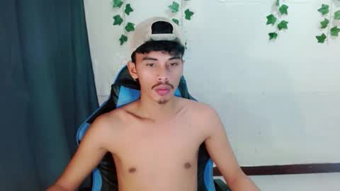 Snapshot of jim_cumxx chatting on September 9, 10:04 am JIMBOY online show from September 9, 10:04 am