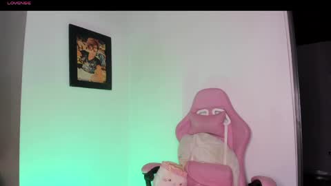 Snapshot of jimenna__ chatting on April 29, 6:06 am jimenna online show from April 29, 6:06 am