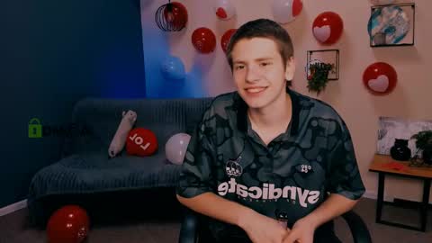 Snapshot of jimmie_hot chatting on February 20, 1:57 am your dream online show from February 20, 1:57 am