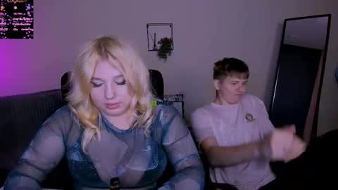 Snapshot of jimmie_hot chatting on September 11, 7:25 pm your dream online show from September 11, 7:25 pm