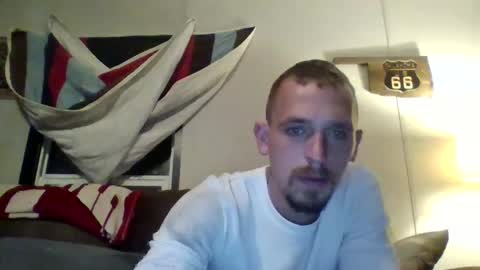 Snapshot of jimmiekeith chatting on December 4, 1:25 am Jimmie online show from December 4, 1:25 am