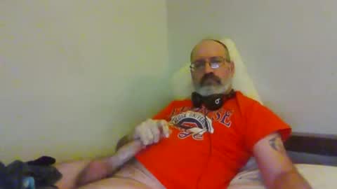 Snapshot of jimmielove47 chatting on May 2, 10:42 am jimmielove47 online show from May 2, 10:42 am