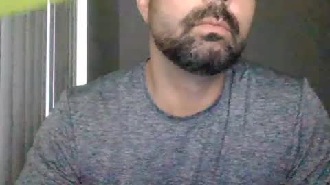 Snapshot of jimmy2shoe chatting on July 6, 6:43 pm jimmy2shoe online show from July 6, 6:43 pm
