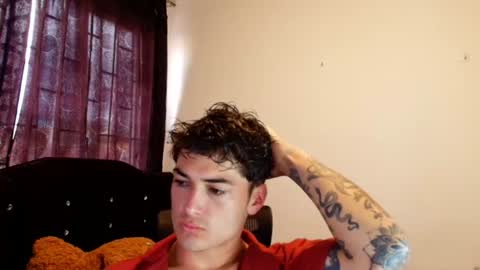 Snapshot of jimmy_classic chatting on June 29, 9:59 pm jimmy_classic online show from June 29, 9:59 pm