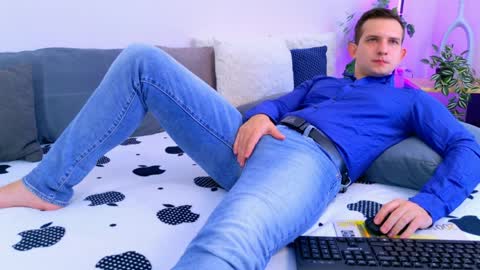 Jimmy online show from April 3, 7:06 am