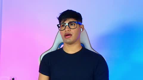 Jimmy Leeh online show from April 2, 5:05 am