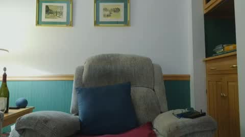 Jim online show from April 12, 11:43 pm