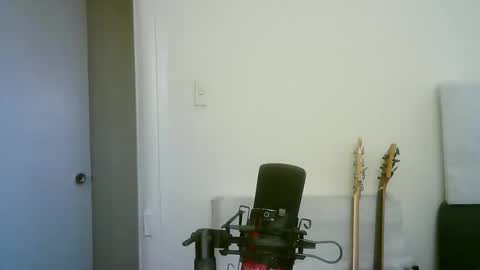 Snapshot of jimsy212 chatting on April 6, 12:19 am jimsy212 online show from April 6, 12:19 am